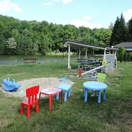 In Near Puszcza Bukowa, Cleaning Included 度假居