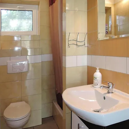 度假居 In Near Puszcza Bukowa, Cleaning Included