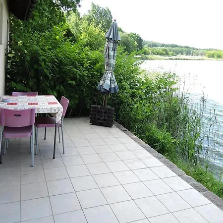 度假居 In Near Puszcza Bukowa, Cleaning Included
