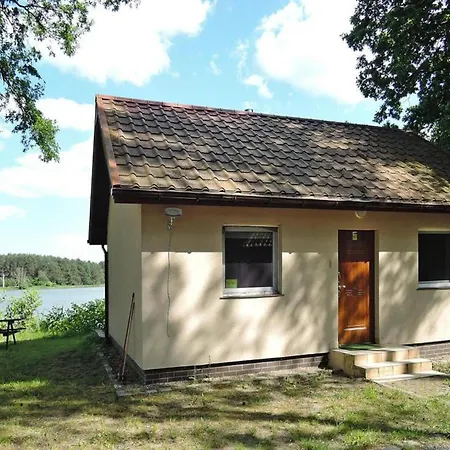 度假居 In Near Puszcza Bukowa, Cleaning Included